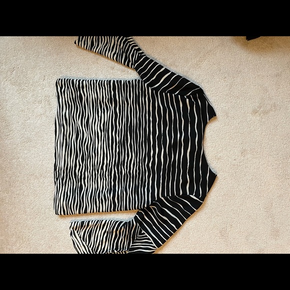 Brand new, size small, women’s business casual blouse from Cato - Picture 4 of 4